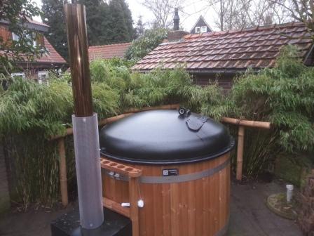 Bamboehaag bij Hot-tub.